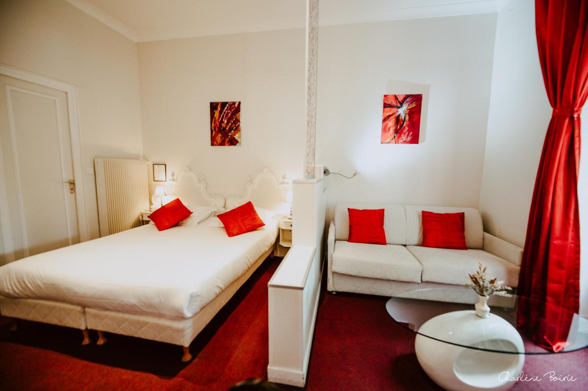 Grand Hotel Des Bains วาล-เลส์-แบ็งส์ ภายนอก รูปภาพ