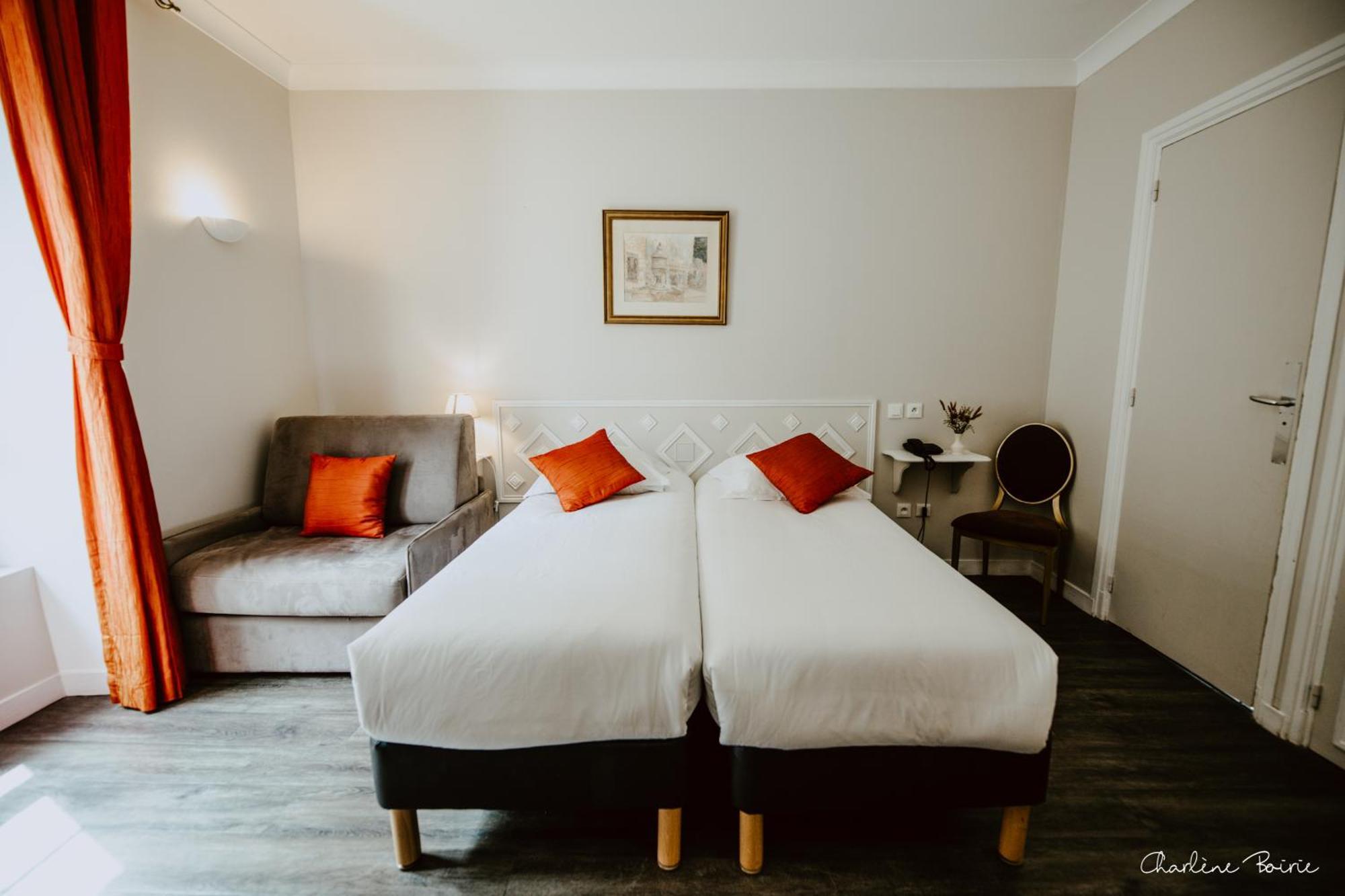 Grand Hotel Des Bains วาล-เลส์-แบ็งส์ ภายนอก รูปภาพ